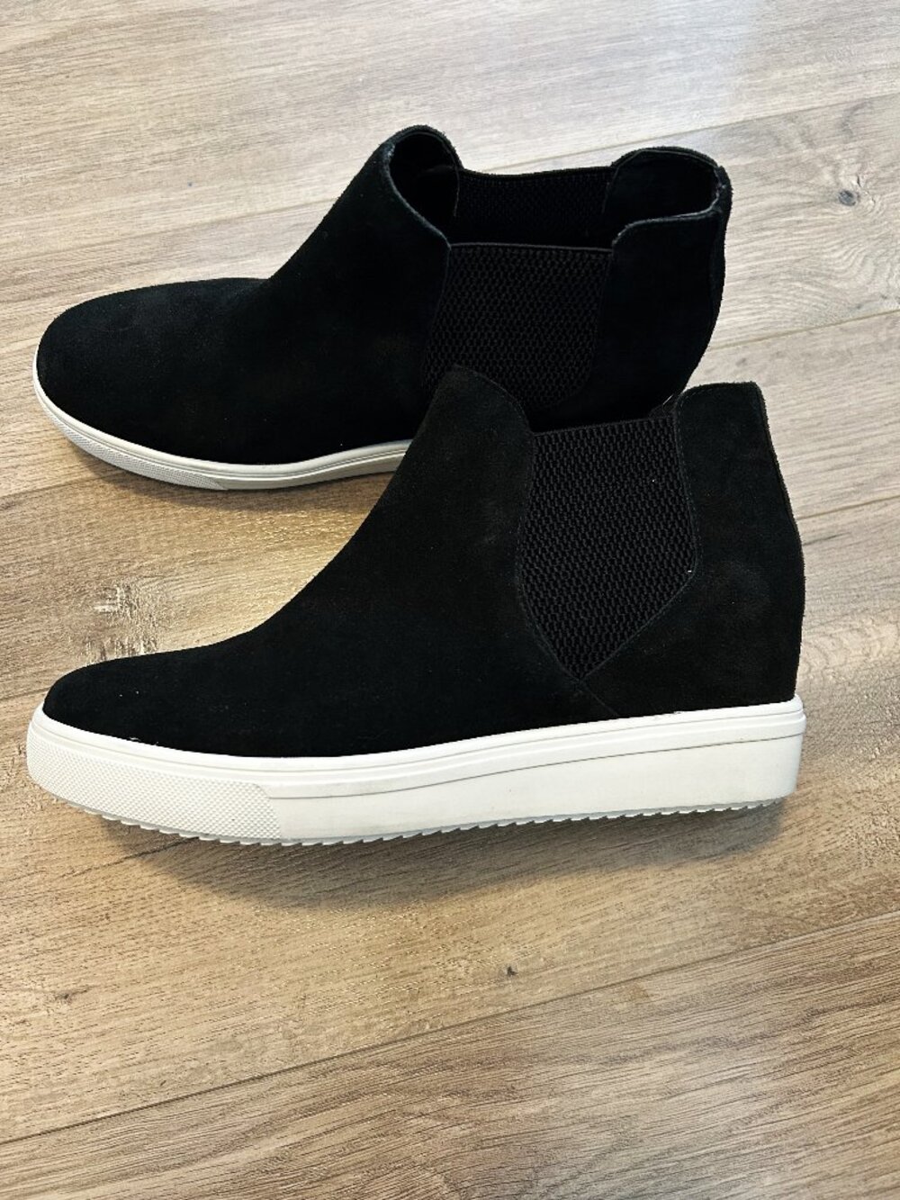 NWT Steve Madden Sultan black booties, size 9.5